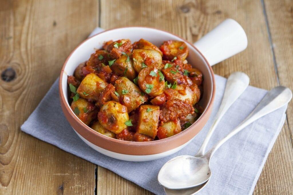 Saucy_Spanish-style_potatoes_(5)_med_RS