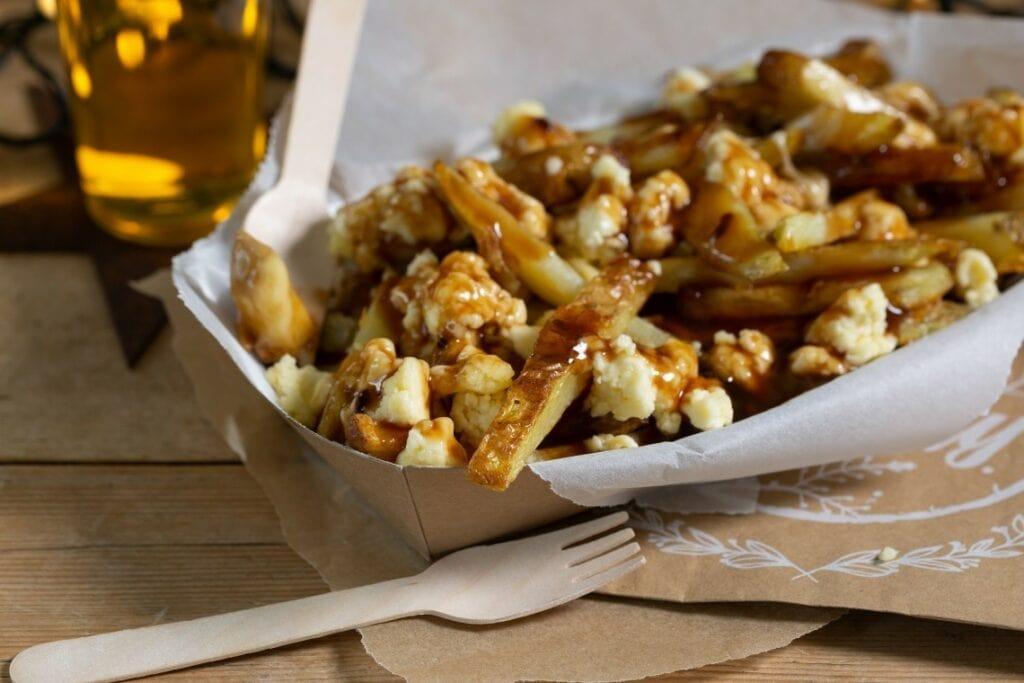 Seasonal_Spuds_Recipe_Poutine,_chips_and_gravy_LR